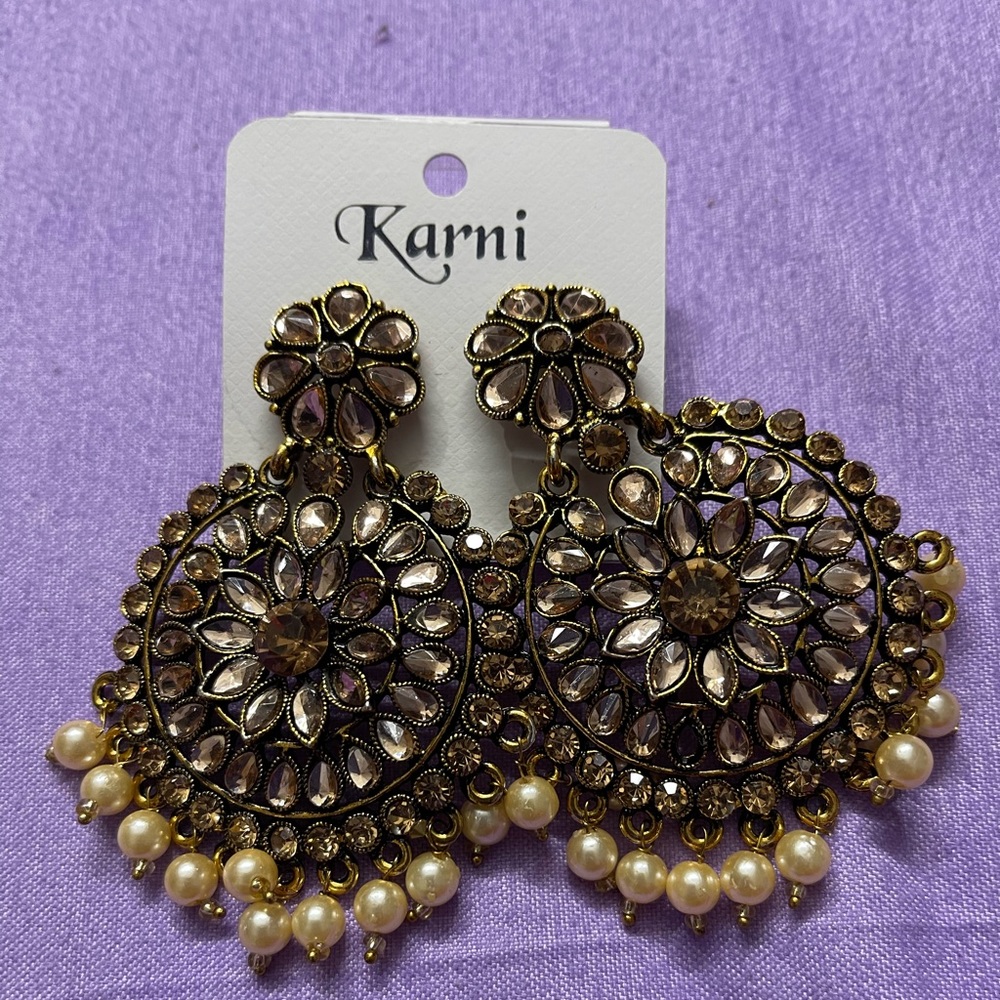 Fashion jewelry- earrings